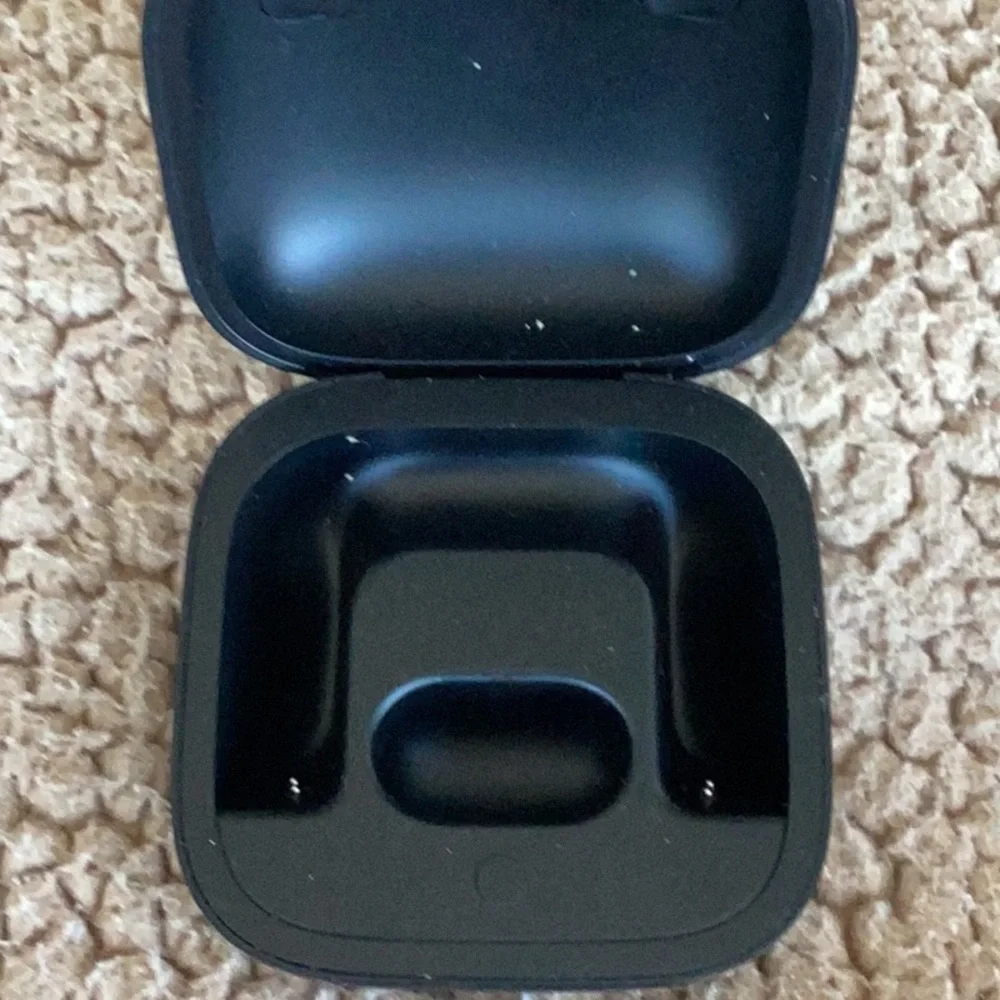 Beats by Dre Black Wireless Earbuds Case
